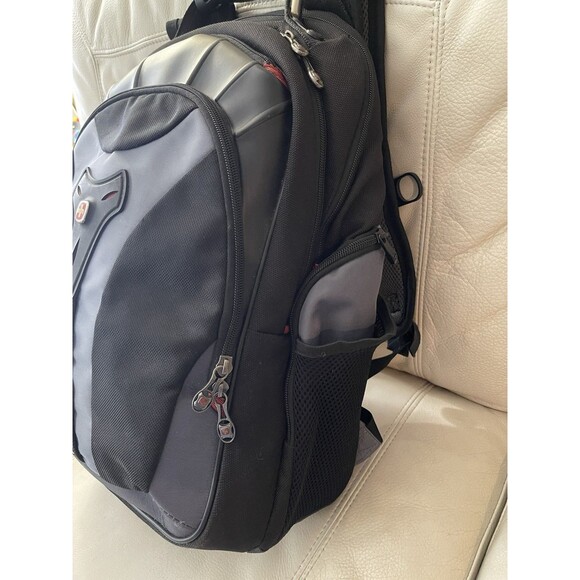 Wenger Swiss Gear Pegasus Laptop Notebook Tablet Backpack Bag Black Grey 17" - Picture 2 of 16